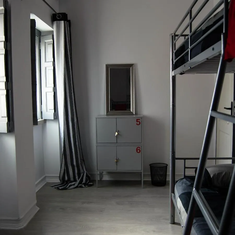Lisbon Hostel Terminal 3