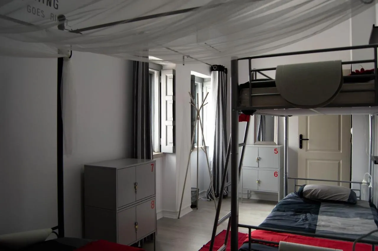 Lisbon Hostel Terminal 3