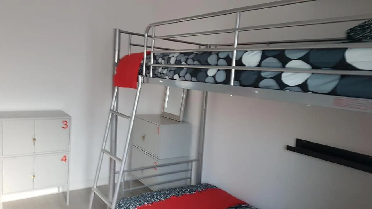 Lisbon Hostel Terminal 3